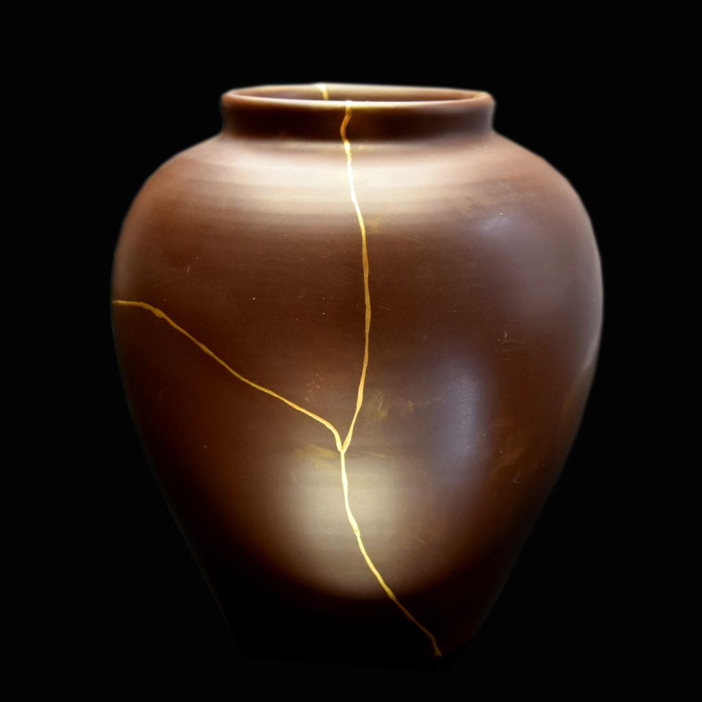 Traditional Kintsugi Shop: Kintsugi By Myriam greff