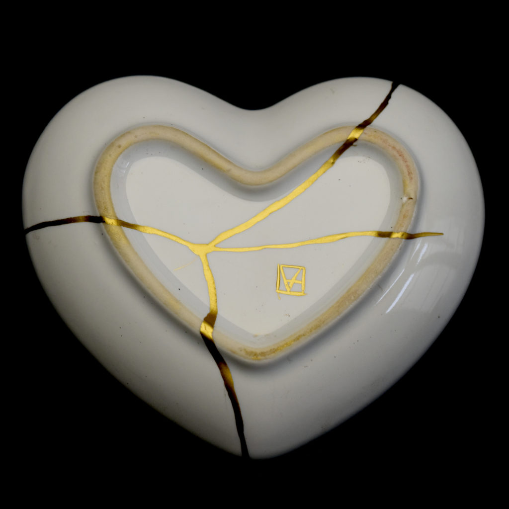 Traditional Kintsugi Shop: Kintsugi By Myriam greff