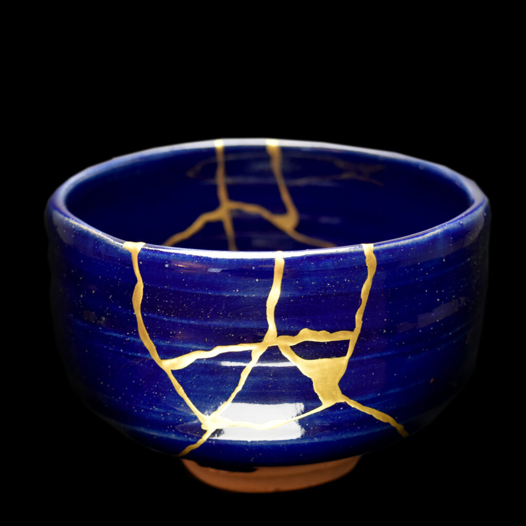 Traditional Kintsugi Shop: Kintsugi By Myriam greff