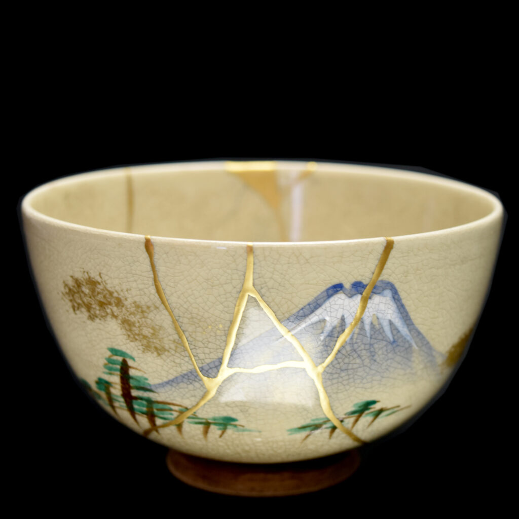 Traditional Kintsugi Shop: Kintsugi By Myriam greff