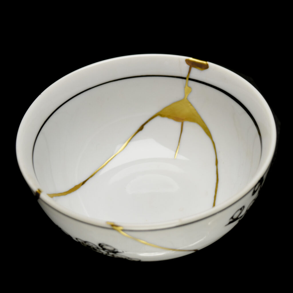 Traditional Kintsugi Shop: Kintsugi By Myriam greff