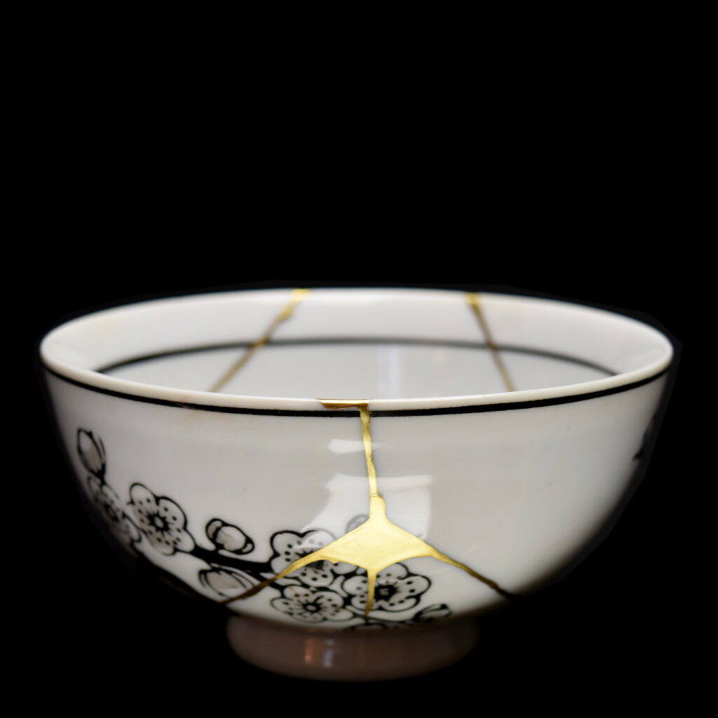 Traditional Kintsugi Shop: Kintsugi By Myriam greff