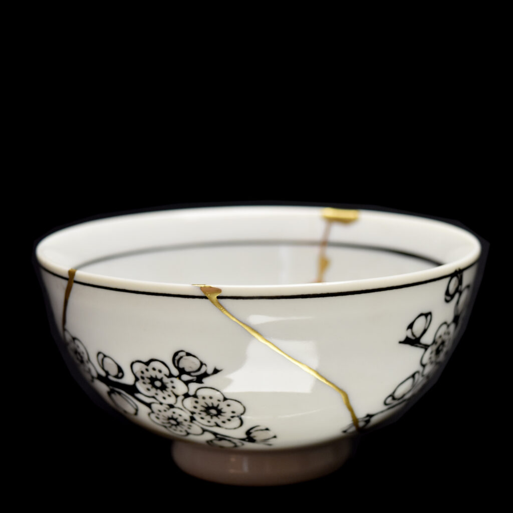 Traditional Kintsugi Shop: Kintsugi By Myriam greff