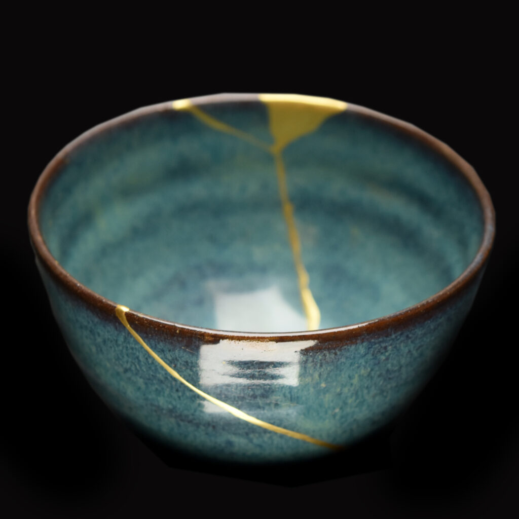 Traditional Kintsugi Shop: Kintsugi By Myriam greff