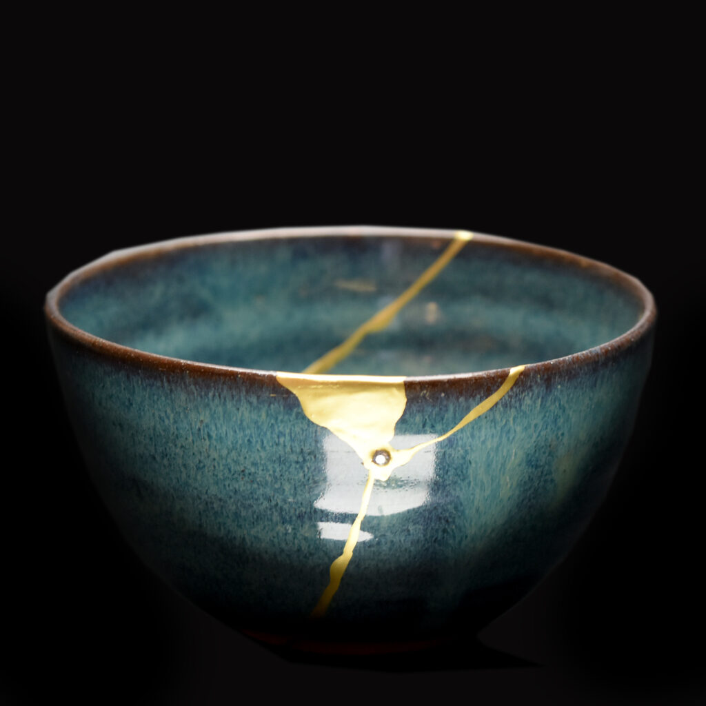 Traditional Kintsugi Shop: Kintsugi By Myriam greff
