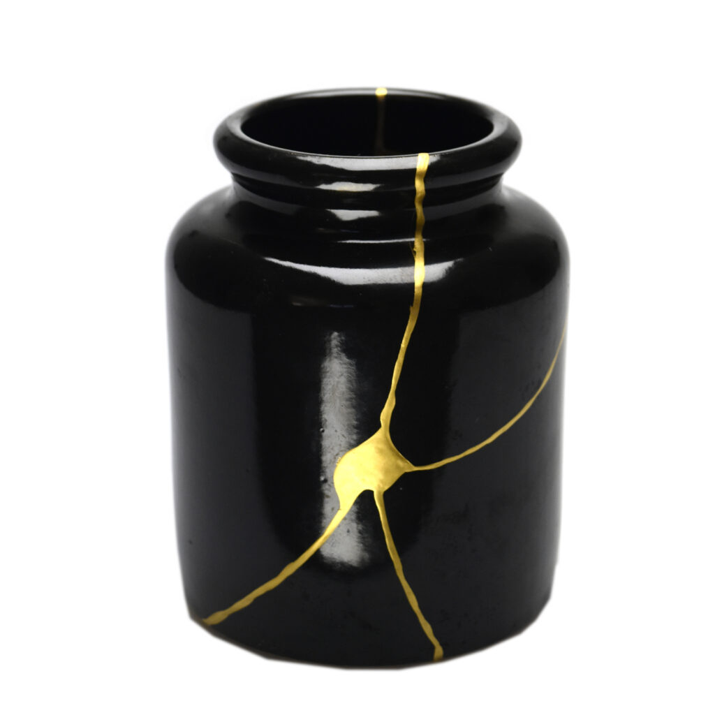 Traditional Kintsugi Shop: Kintsugi By Myriam greff