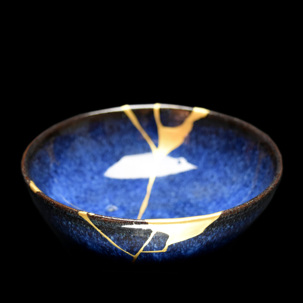 Traditional Kintsugi Shop: Kintsugi By Myriam greff