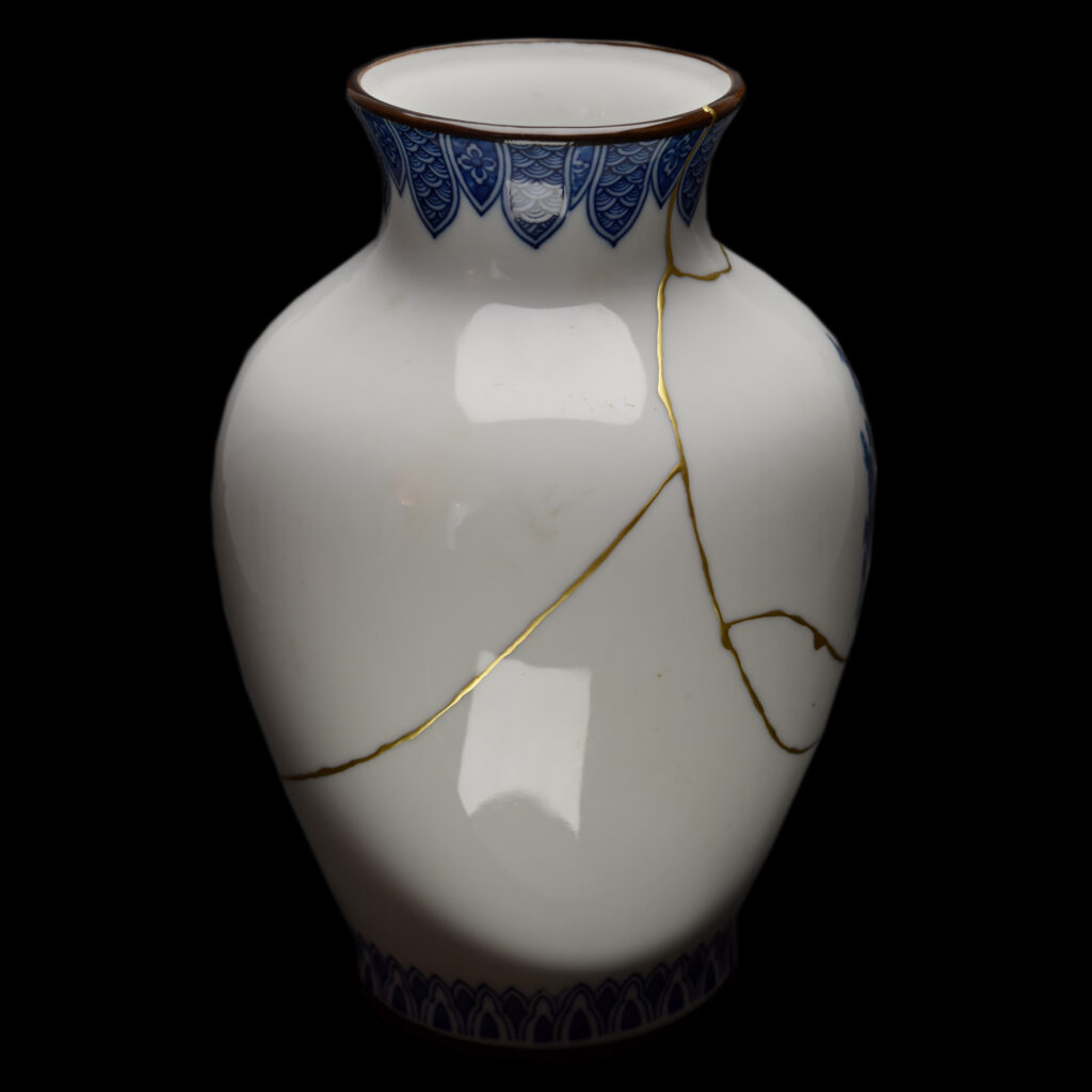 Traditional Kintsugi Shop: Kintsugi By Myriam greff