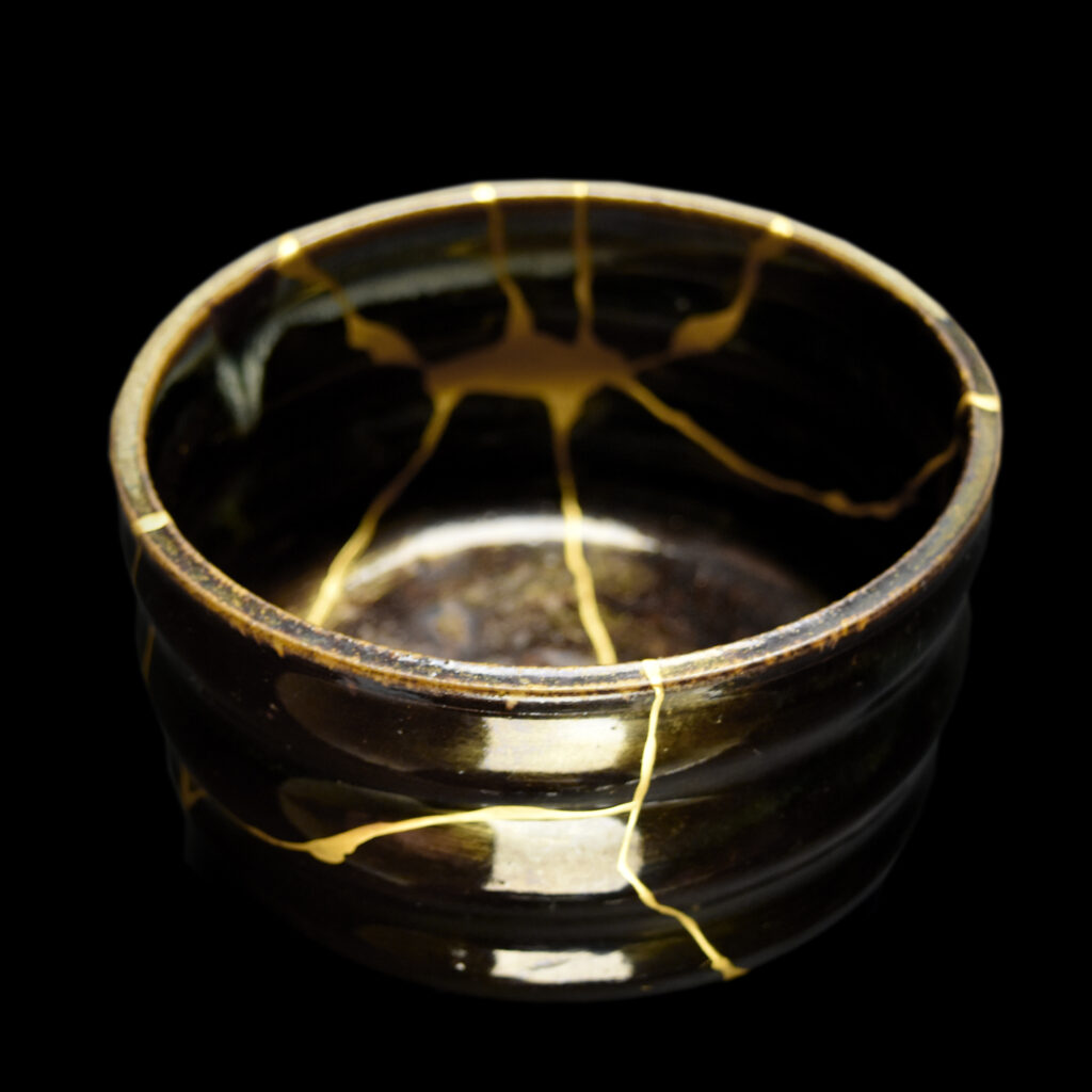 Traditional Kintsugi Shop: Kintsugi By Myriam greff