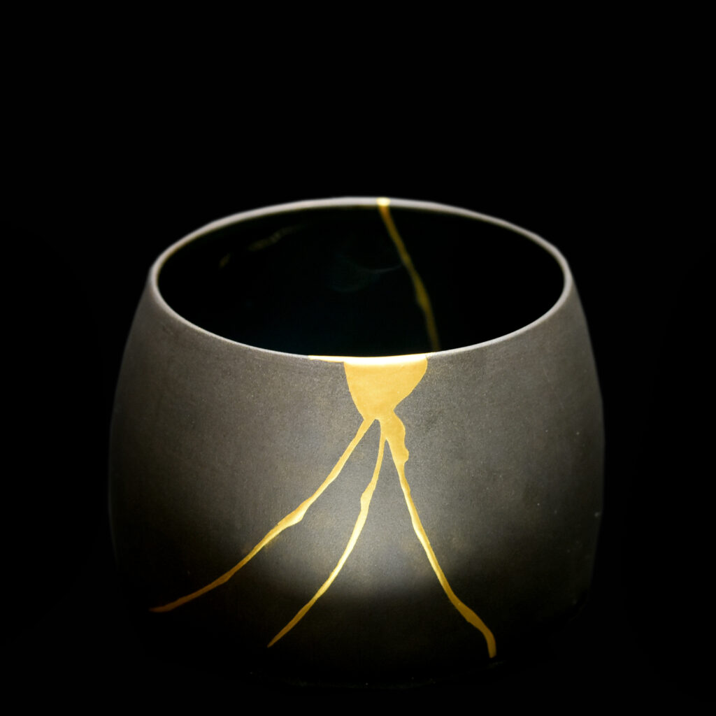 Traditional Kintsugi Shop: Kintsugi By Myriam greff