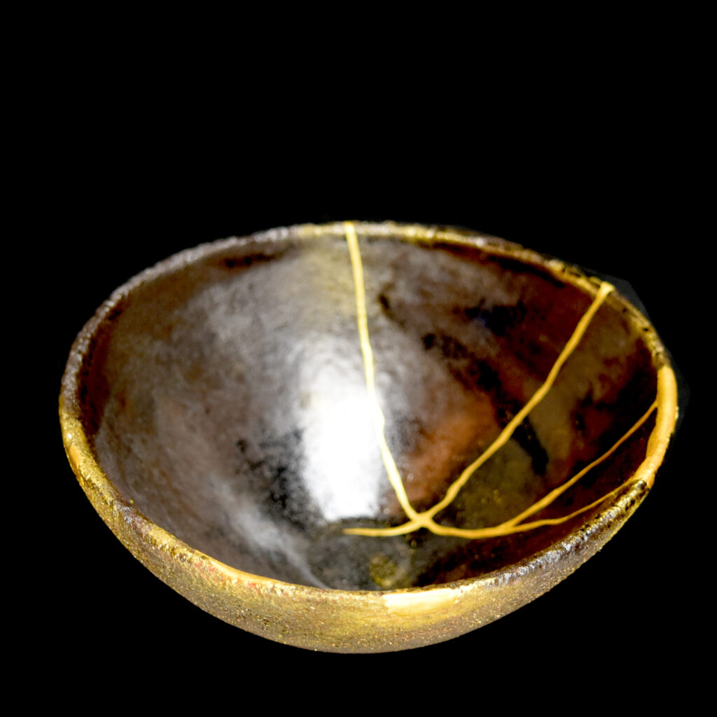 Traditional Kintsugi Shop: Kintsugi By Myriam greff
