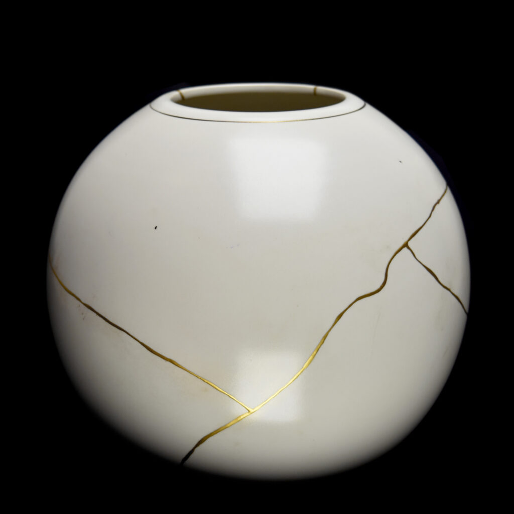 Traditional Kintsugi Shop: Kintsugi By Myriam greff