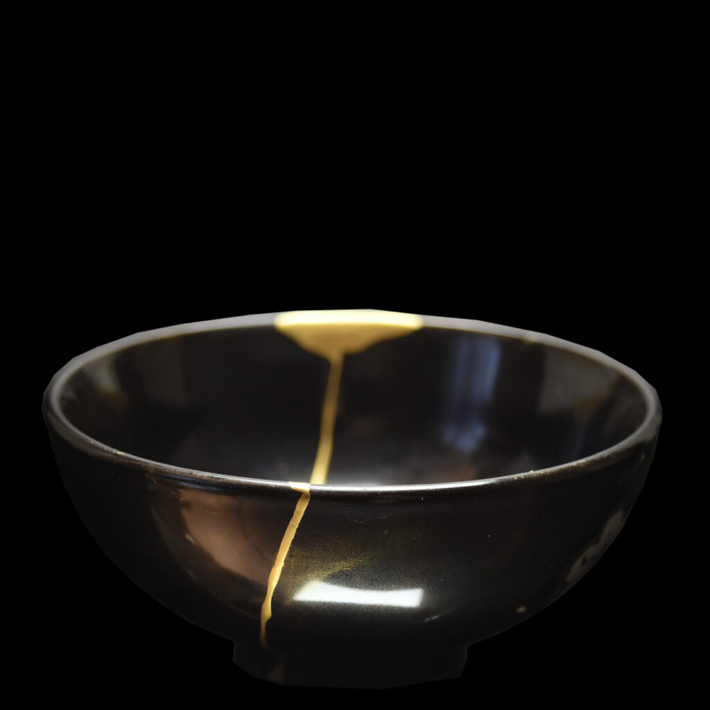 Traditional Kintsugi Shop: Kintsugi By Myriam greff