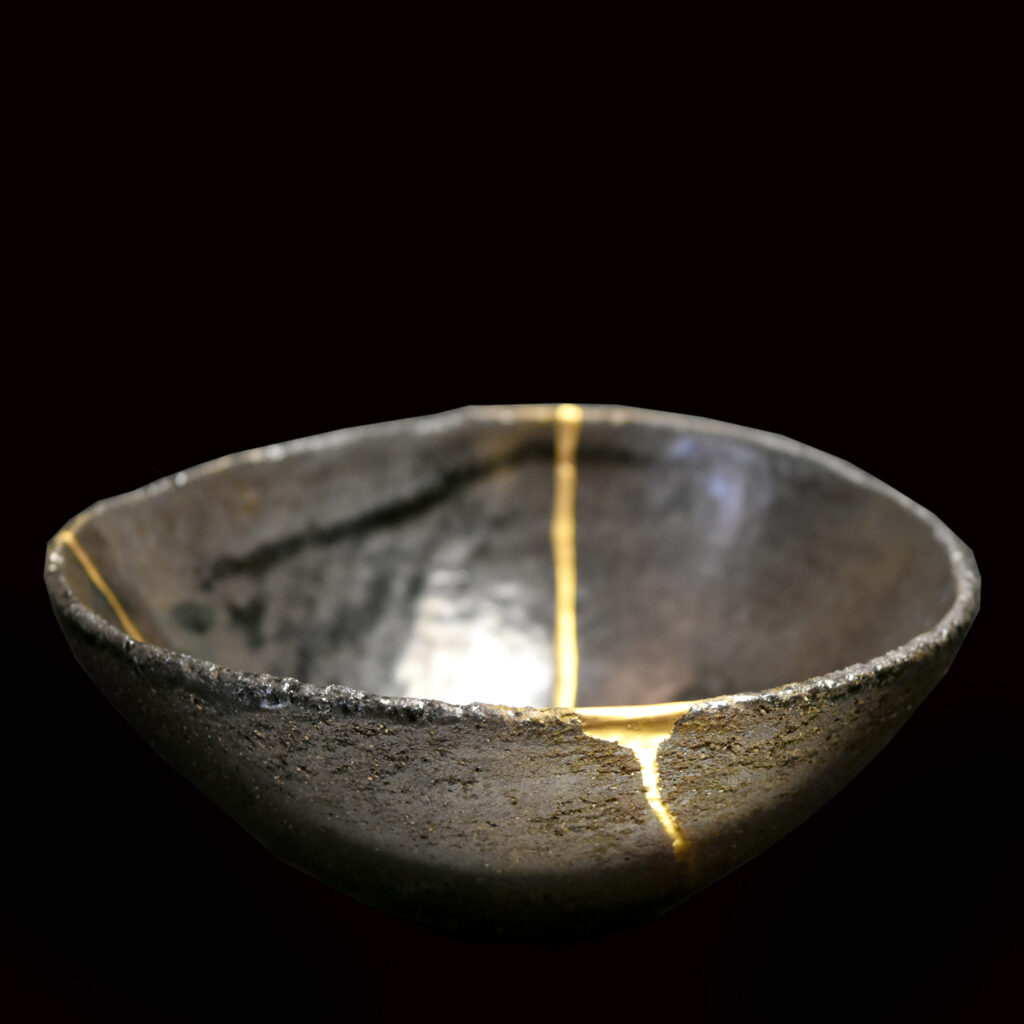 Traditional Kintsugi Shop: Kintsugi By Myriam greff