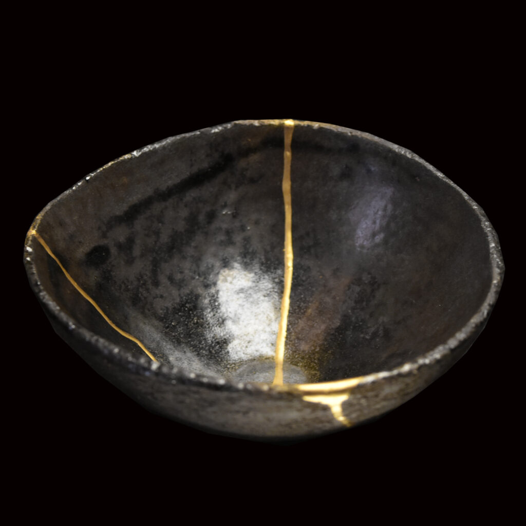 Traditional Kintsugi Shop: Kintsugi By Myriam greff