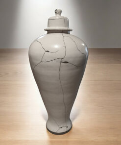 Alternative view of White Floor Vase "Deliciae"