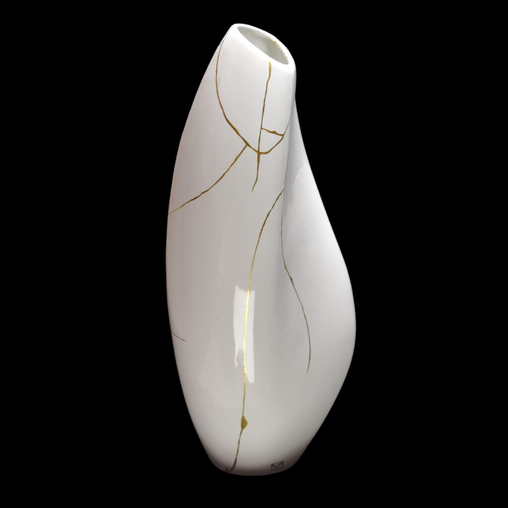 Traditional Kintsugi Shop: Kintsugi By Myriam greff