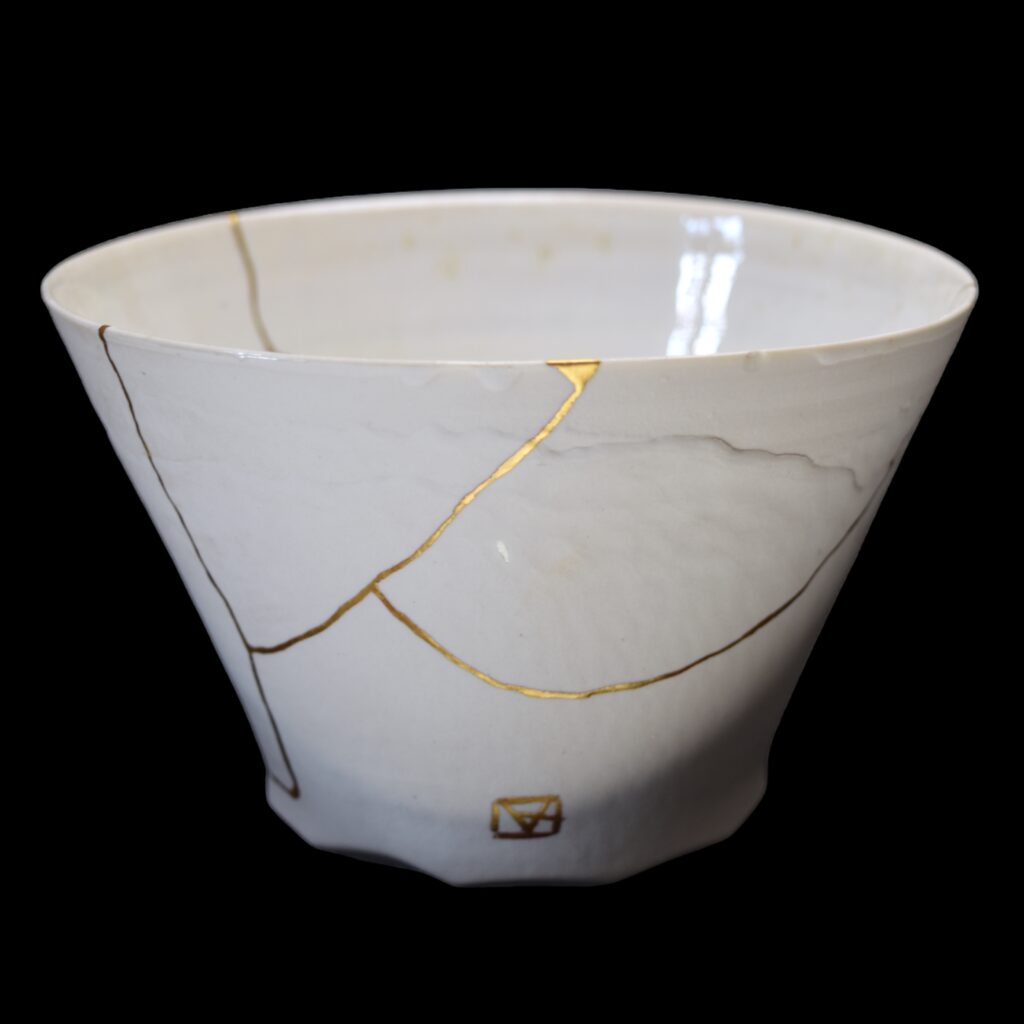 Traditional Kintsugi Shop: Kintsugi By Myriam greff