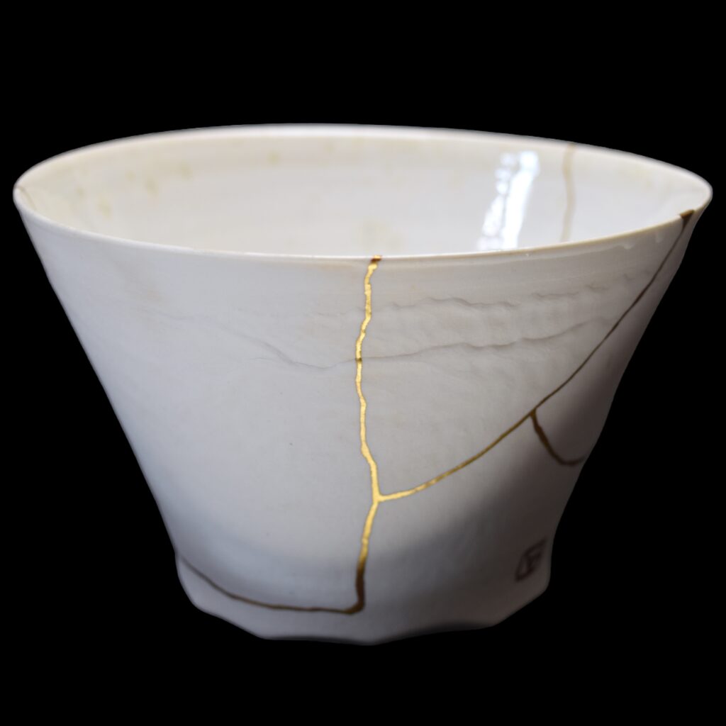 Traditional Kintsugi Shop: Kintsugi By Myriam greff
