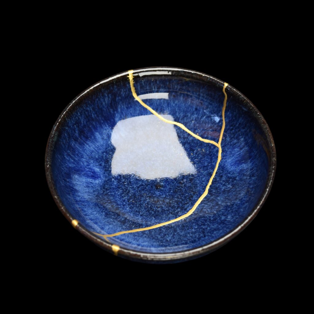Traditional Kintsugi Shop: Kintsugi By Myriam greff
