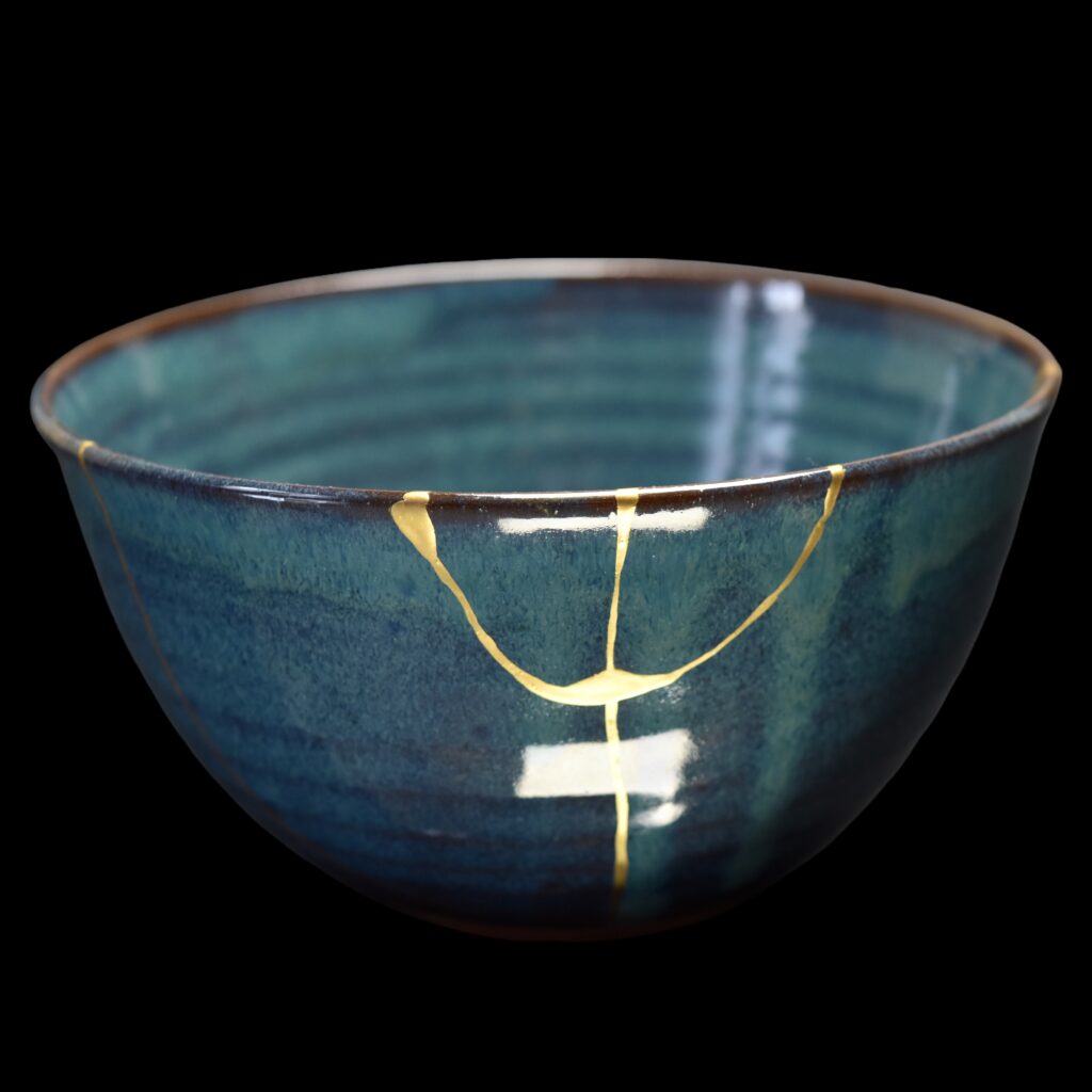 Traditional Kintsugi Shop: Kintsugi By Myriam greff