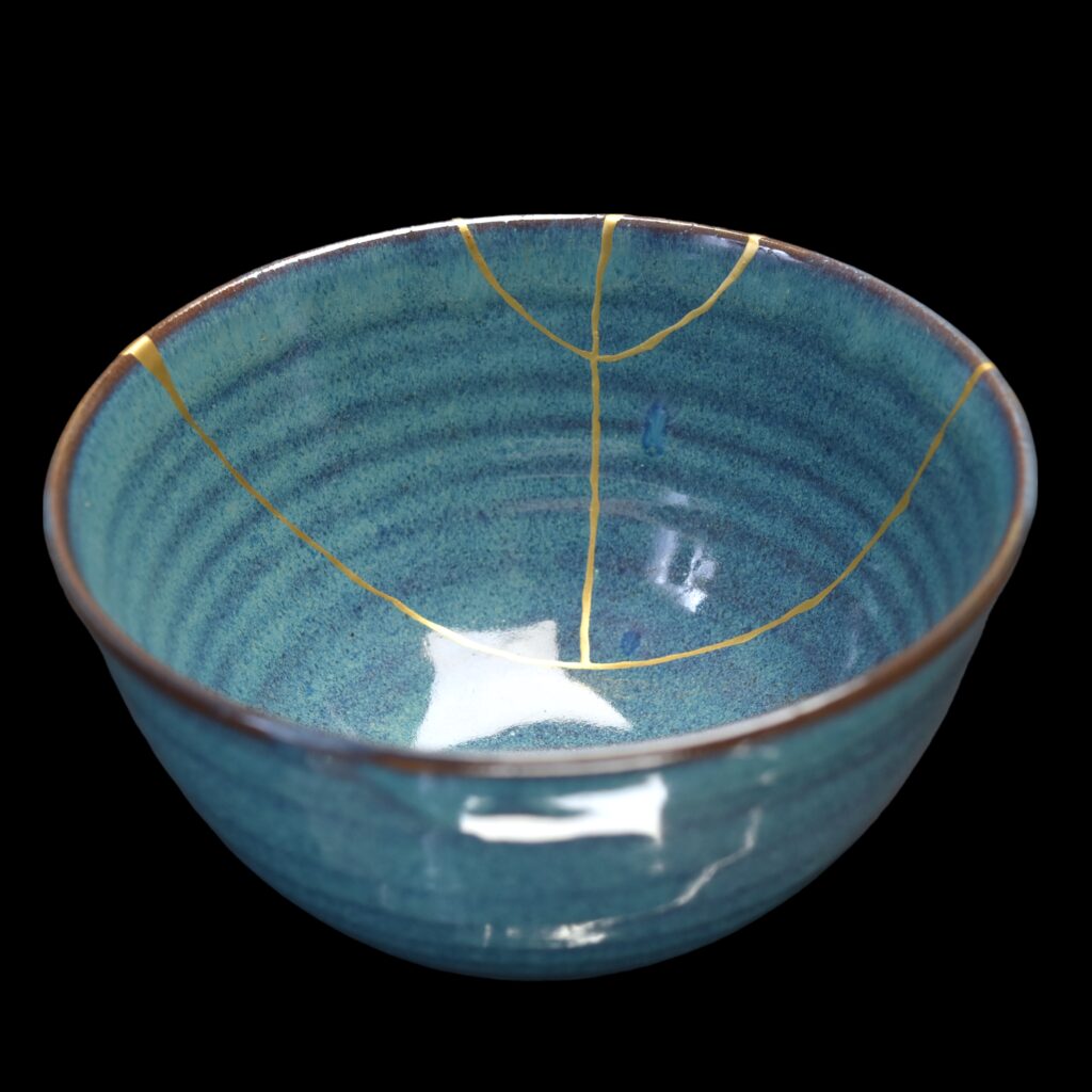 Traditional Kintsugi Shop: Kintsugi By Myriam greff