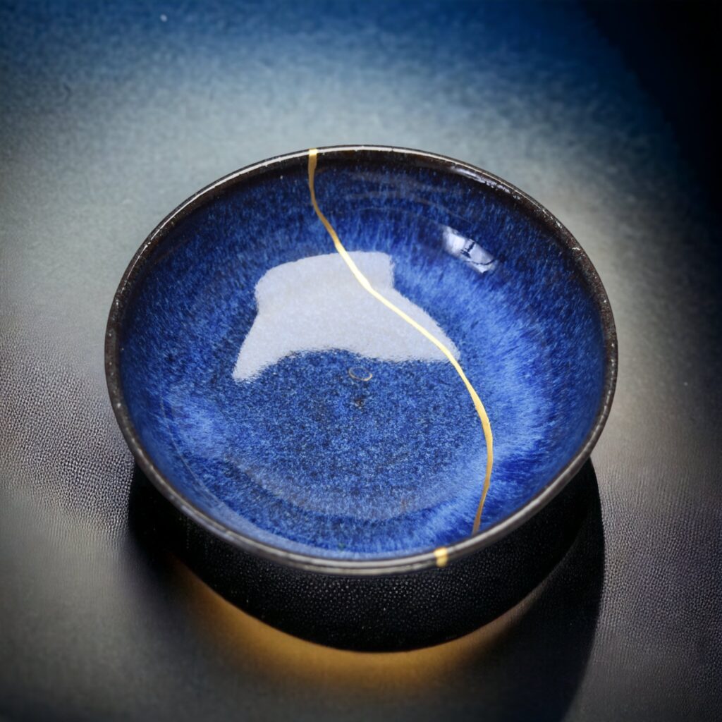 Traditional Kintsugi Shop: Kintsugi By Myriam greff