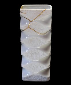 Alternative view of White rectangular vase