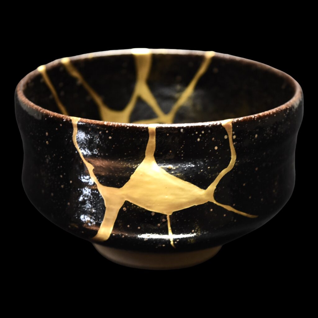 Traditional Kintsugi Shop: Kintsugi By Myriam greff