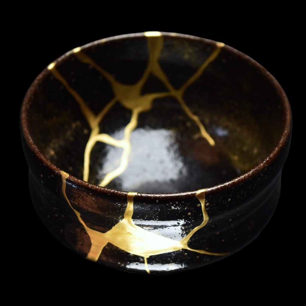 Traditional Kintsugi Shop: Kintsugi By Myriam greff