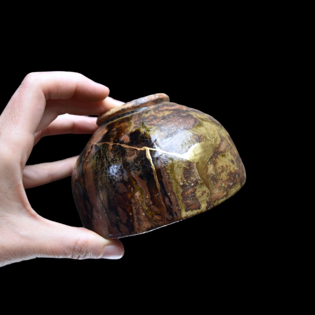 Traditional Kintsugi Shop: Kintsugi By Myriam greff
