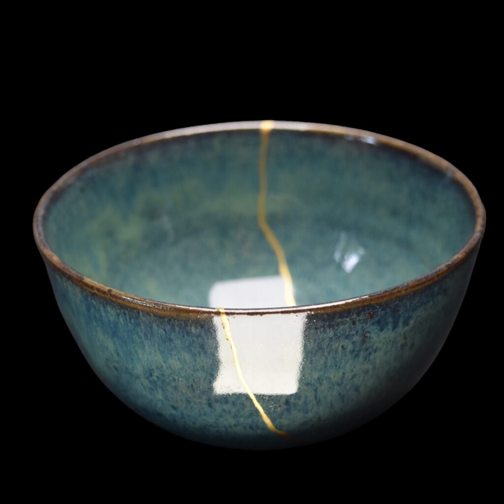Traditional Kintsugi Shop: Kintsugi By Myriam greff