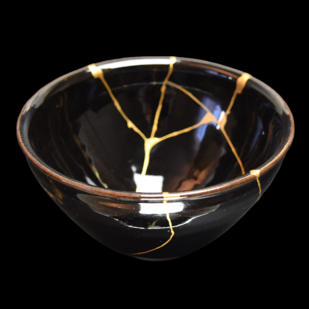 Traditional Kintsugi Shop: Kintsugi By Myriam greff