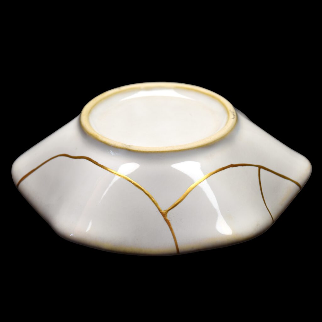 Traditional Kintsugi Shop: Kintsugi By Myriam greff