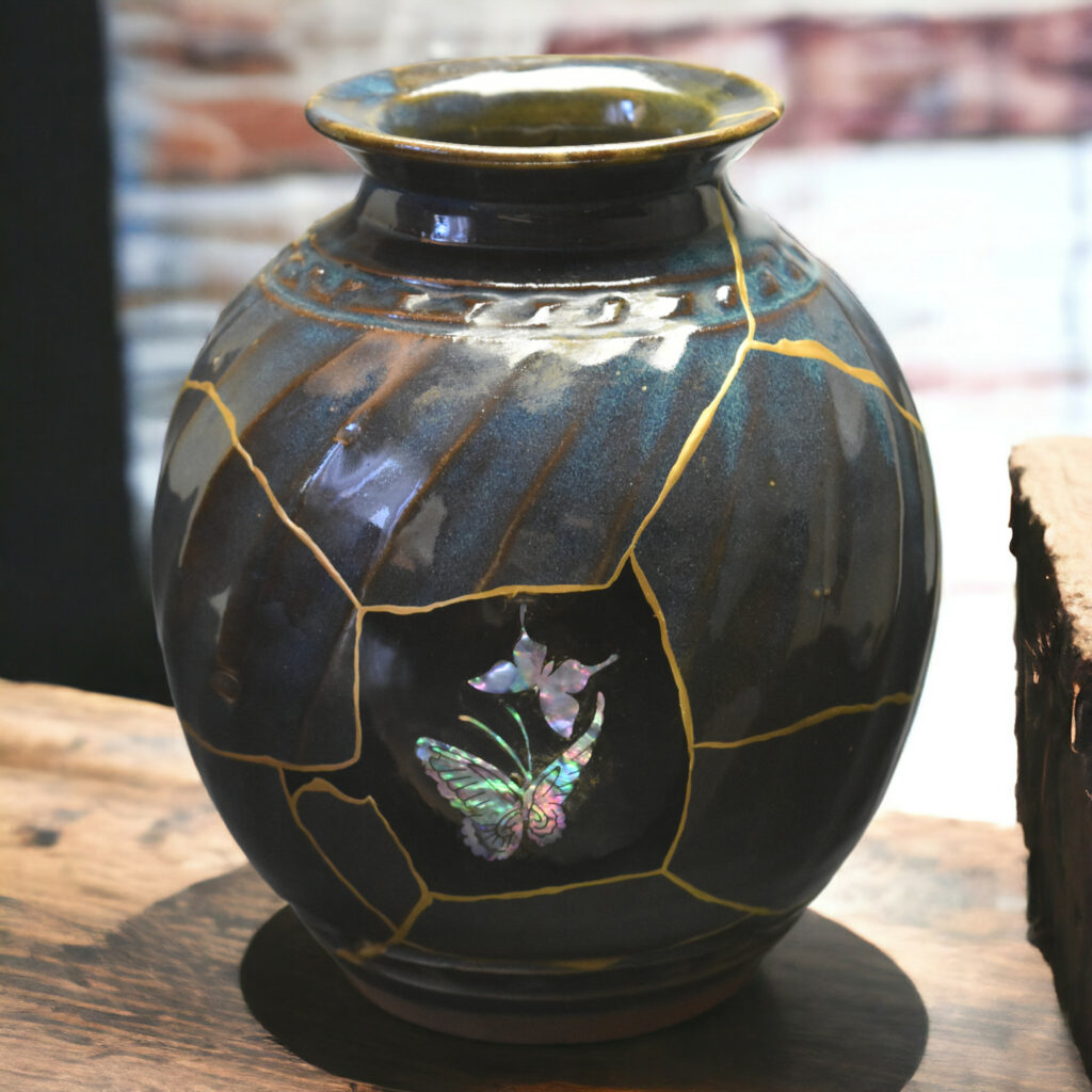 Traditional Kintsugi Shop: Kintsugi By Myriam greff
