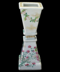 Alternative view of Japanese vase with floral decoration