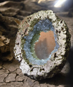 Alternative view of Geode Mirror: A unique and symbolic work of art