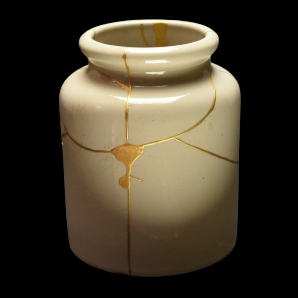 Traditional Kintsugi Shop: Kintsugi By Myriam greff