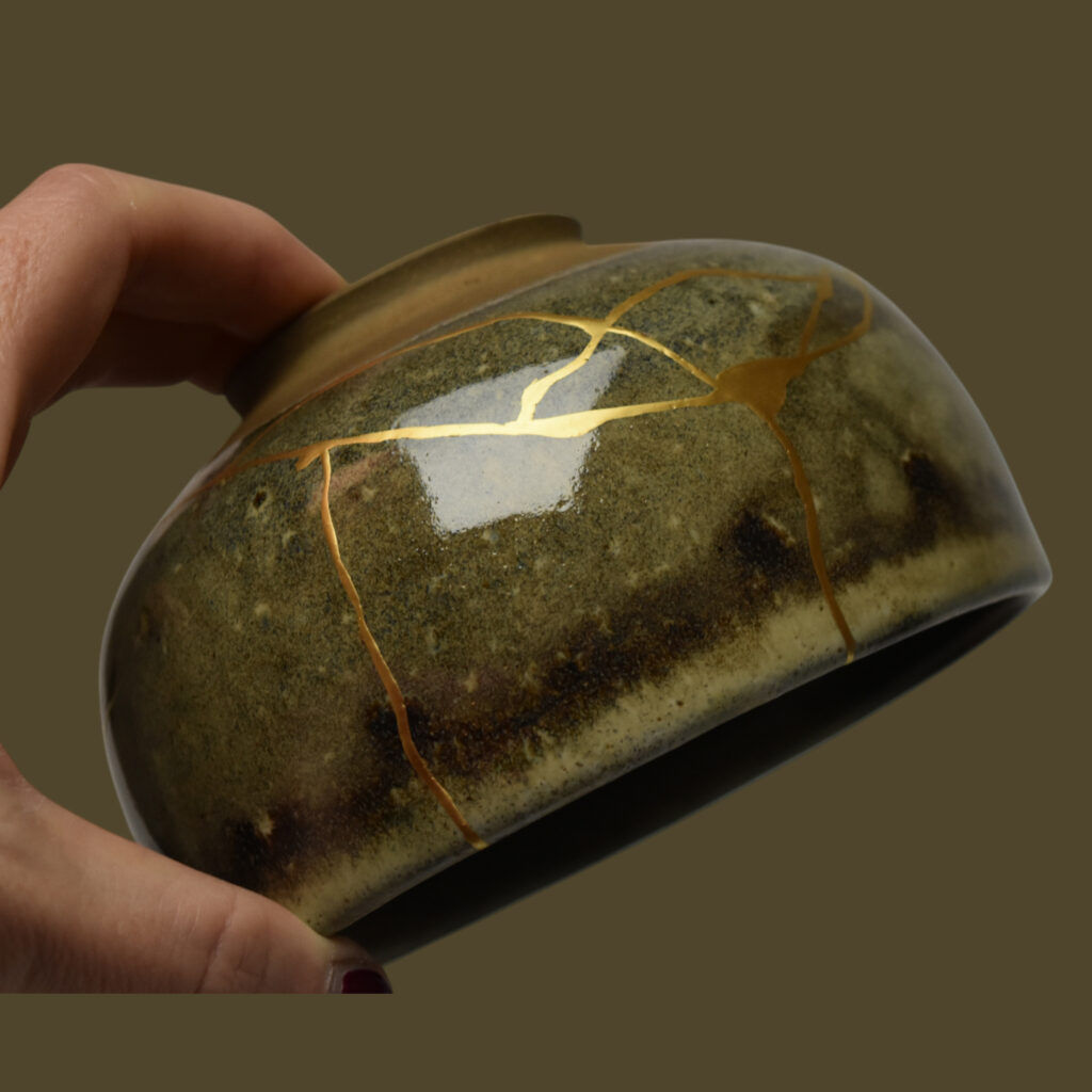 Traditional Kintsugi Shop: Kintsugi By Myriam greff
