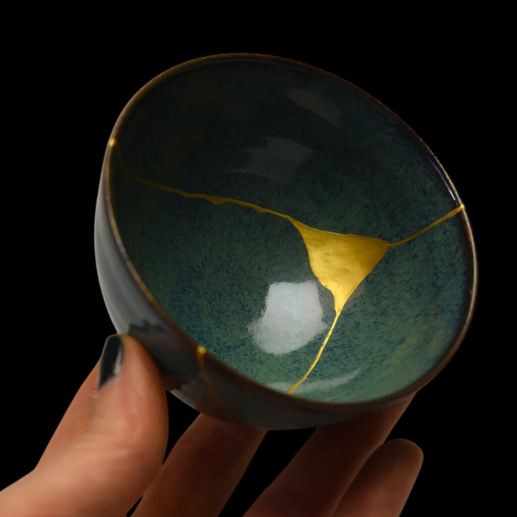 Traditional Kintsugi Shop: Kintsugi By Myriam greff
