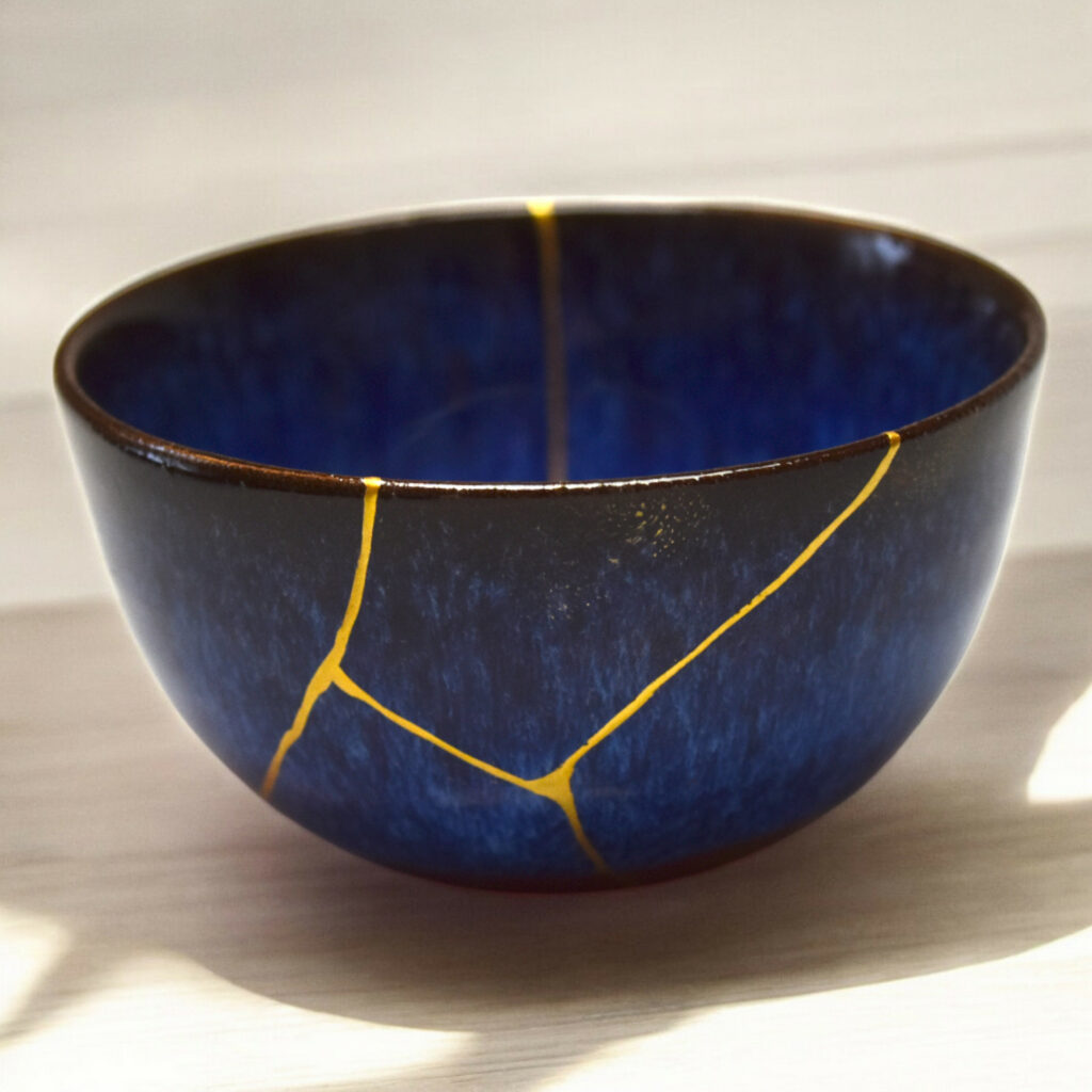 Traditional Kintsugi Shop: Kintsugi By Myriam greff