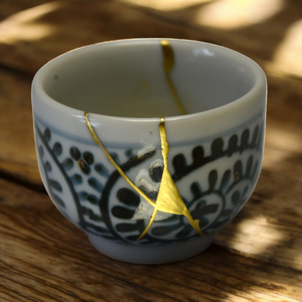 Traditional Kintsugi Shop: Kintsugi By Myriam greff