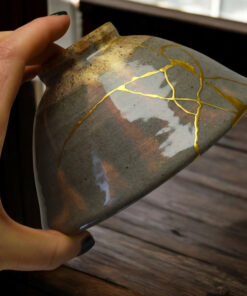 Alternative view of Gohon kintsugi chawan