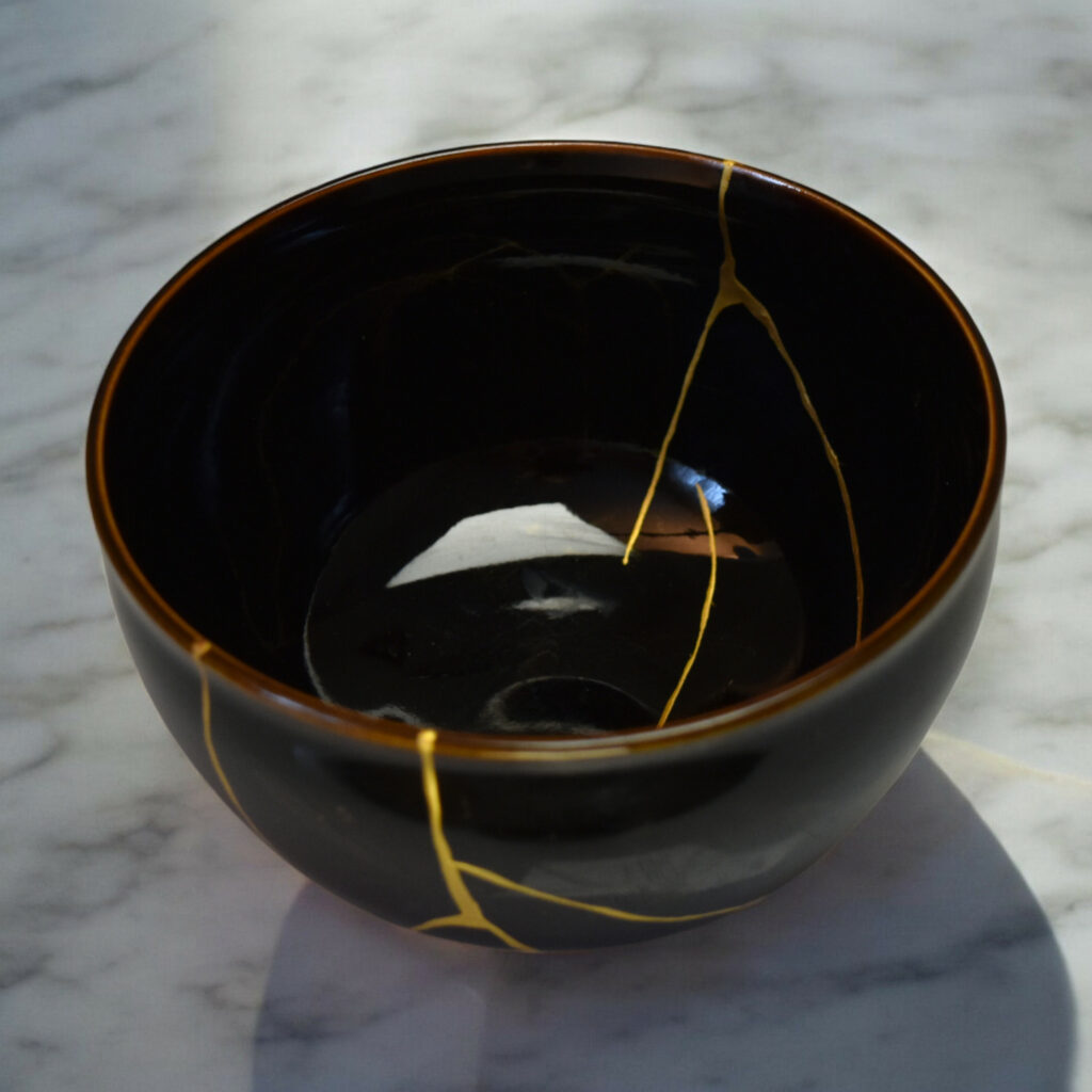 Traditional Kintsugi Shop: Kintsugi By Myriam greff