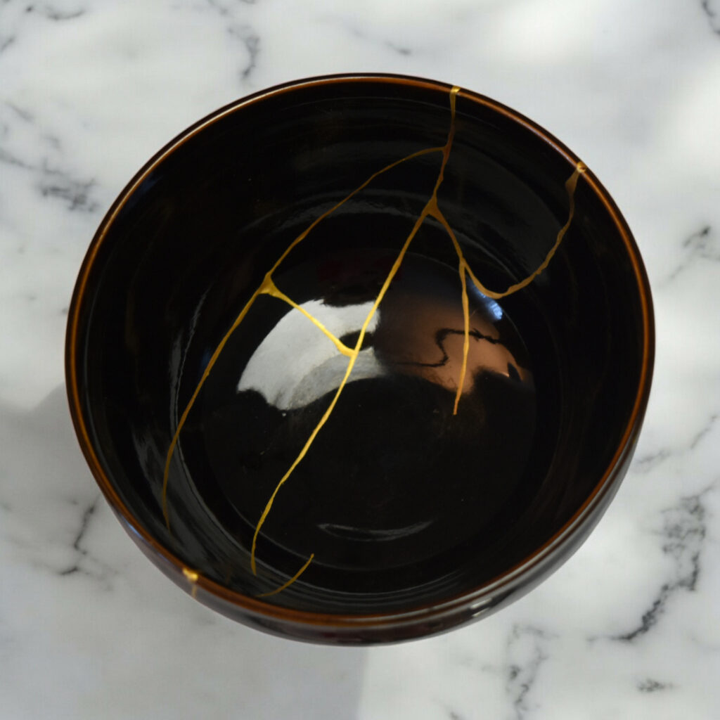 Traditional Kintsugi Shop: Kintsugi By Myriam greff