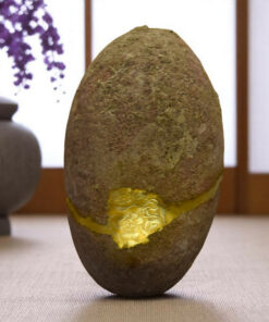 Kintsugi stone