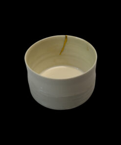 Alternative view of Porcelain cup with kintsugi
