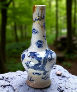 Alternative view of White and blue vase with dragon
