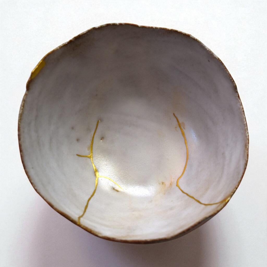 Traditional Kintsugi Shop: Kintsugi By Myriam greff