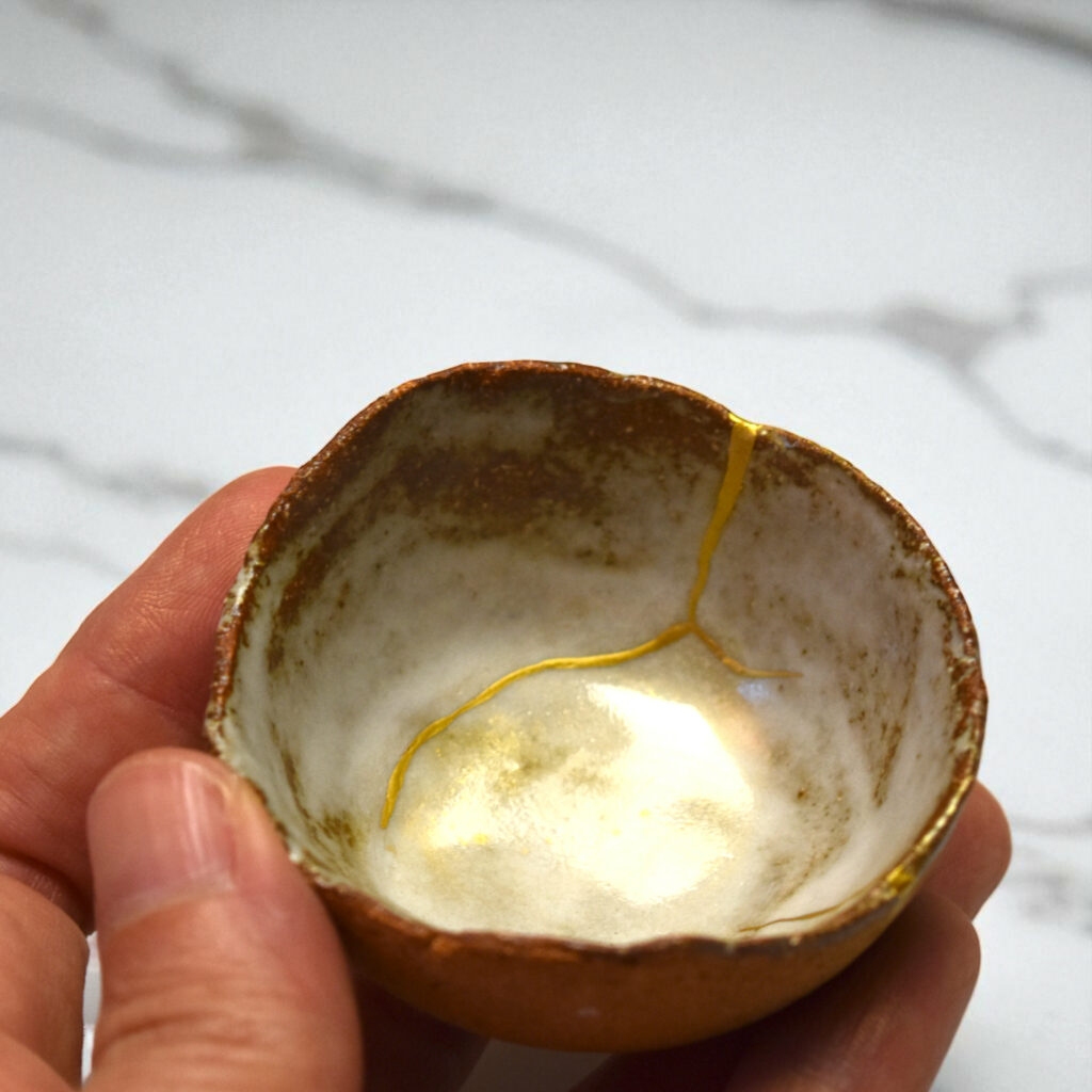 Traditional Kintsugi Shop: Kintsugi By Myriam greff